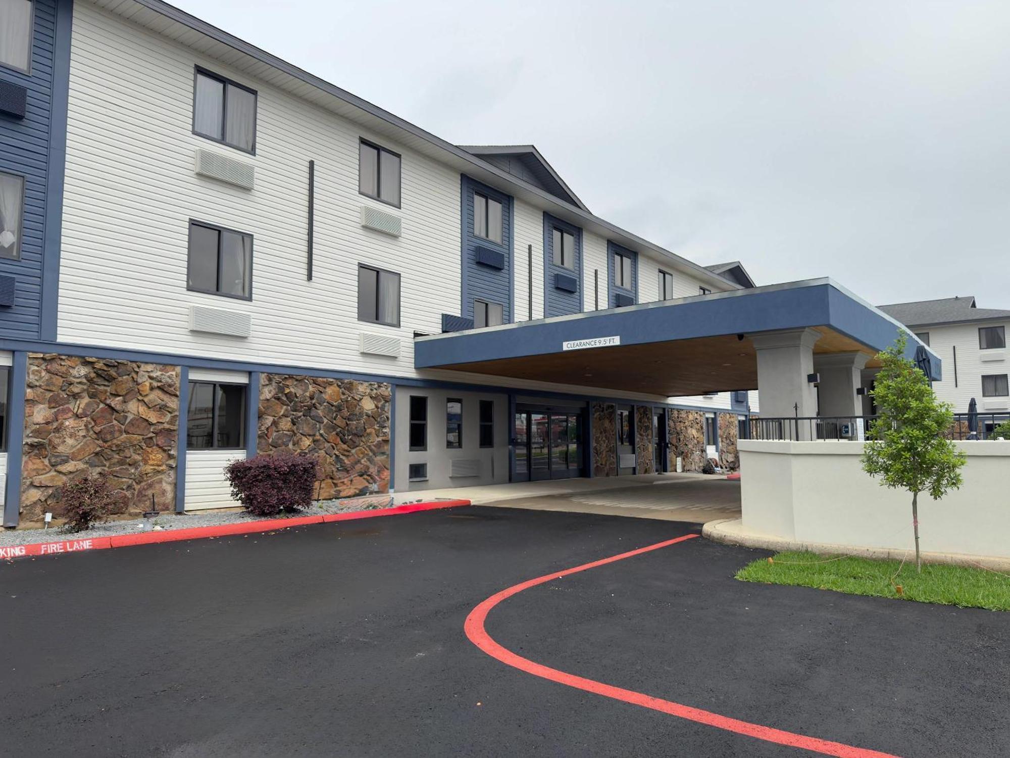Clarion Pointe Hotel Shreveport Exterior foto