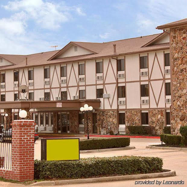 Clarion Pointe Hotel Shreveport Exterior foto